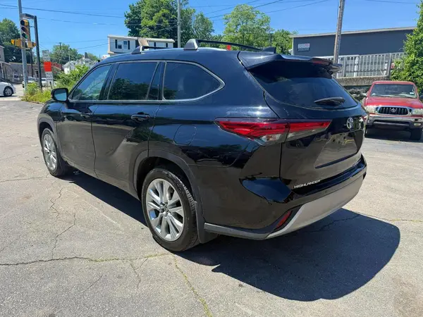 5TDDZRBH7LS005843 2020 TOYOTA HIGHLANDER - Image 2