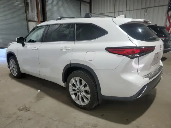 5TDDZRBH7LS012856 2020 TOYOTA HIGHLANDER - Image 2