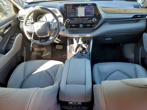 5TDDZRBH7LS024165 2020 TOYOTA HIGHLANDER - Image 8