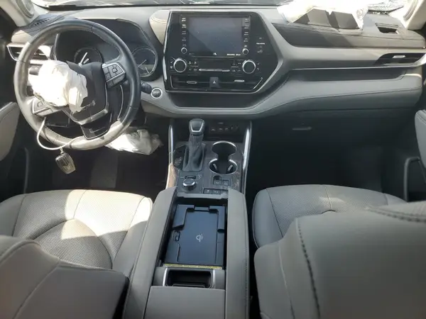 5TDDZRBH7LS033805 2020 TOYOTA HIGHLANDER - Image 8