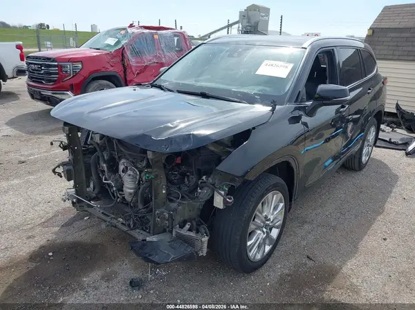 5TDDZRBH7MS531505 2021 TOYOTA HIGHLANDER - Image 2