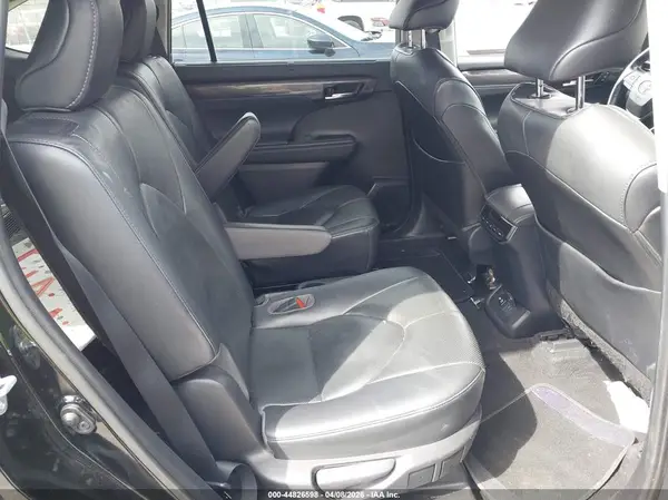 5TDDZRBH7MS531505 2021 TOYOTA HIGHLANDER - Image 8