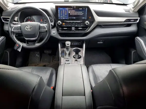 5TDDZRBH7NS563369 2022 TOYOTA HIGHLANDER - Image 8