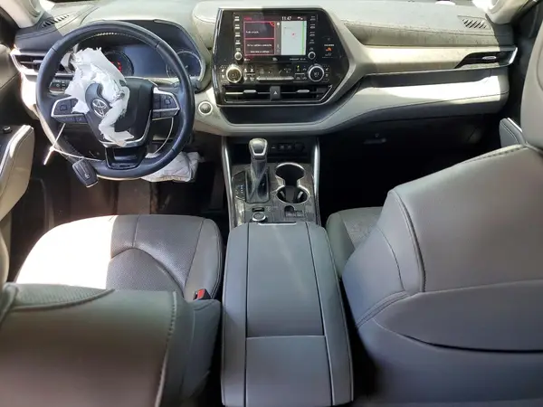 5TDDZRBH8LS047969 2020 TOYOTA HIGHLANDER - Image 8