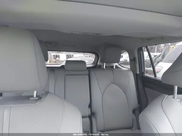 5TDDZRBH8LS053528 2020 TOYOTA HIGHLANDER - Image 8