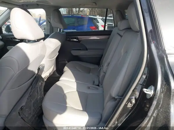 5TDDZRBH8LS054047 2020 TOYOTA HIGHLANDER - Image 8