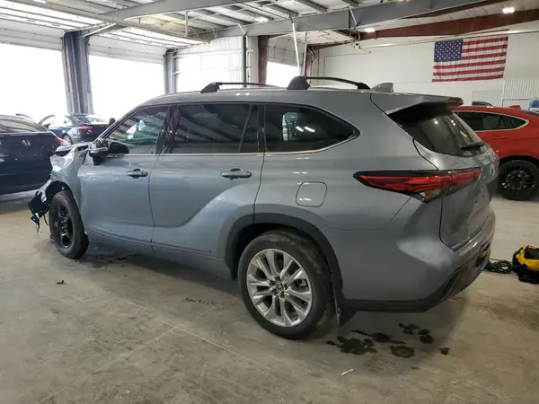 5TDDZRBH8MS087017 2021 TOYOTA HIGHLANDER - Image 2