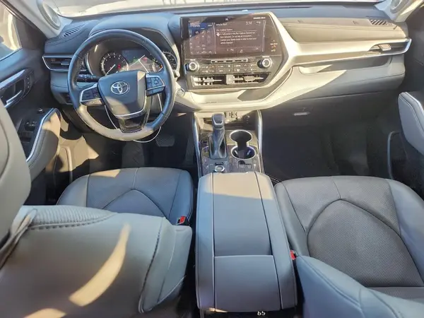 5TDDZRBH8MS122350 2021 TOYOTA HIGHLANDER - Image 8