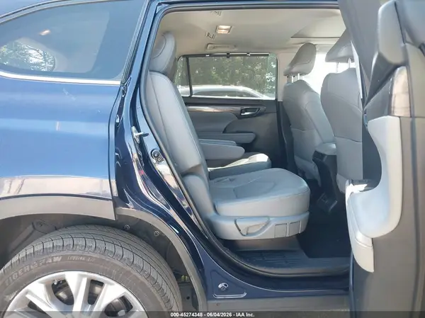 5TDDZRBH8NS162476 2022 TOYOTA HIGHLANDER - Image 8