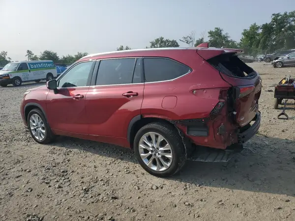 5TDDZRBH8NS164454 2022 TOYOTA HIGHLANDER - Image 2