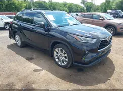 5TDDZRBH8NS214043 2022 TOYOTA HIGHLANDER