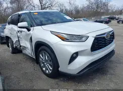 5TDDZRBH8NS217749 2022 TOYOTA HIGHLANDER