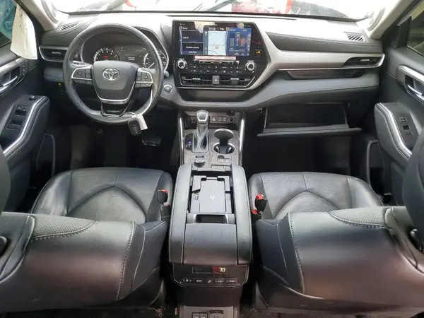 5TDDZRBH8NS248533 2022 TOYOTA HIGHLANDER - Image 8