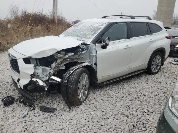 5TDDZRBH8NS252209 2022 TOYOTA HIGHLANDER - Image 1