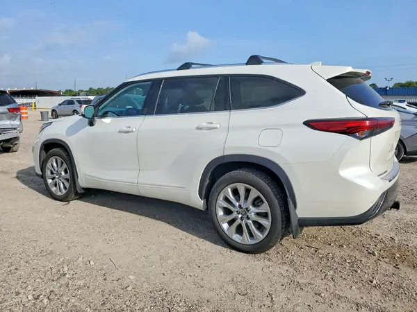 5TDDZRBH9LS028265 2020 TOYOTA HIGHLANDER - Image 2