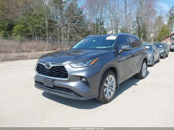 5TDDZRBH9LS054803 2020 TOYOTA HIGHLANDER - Image 2