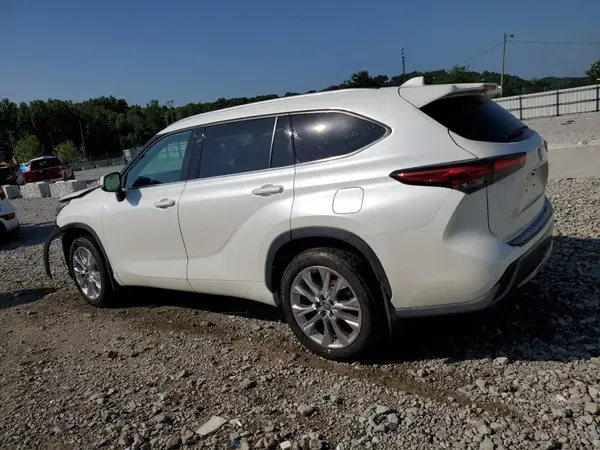 5TDDZRBH9MS082148 2021 TOYOTA HIGHLANDER - Image 2