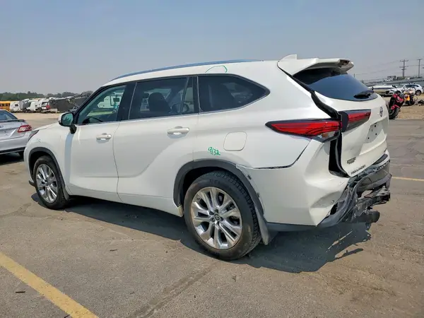 5TDDZRBH9MS084594 2021 TOYOTA HIGHLANDER - Image 2