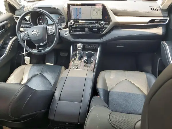 5TDDZRBH9MS084594 2021 TOYOTA HIGHLANDER - Image 8