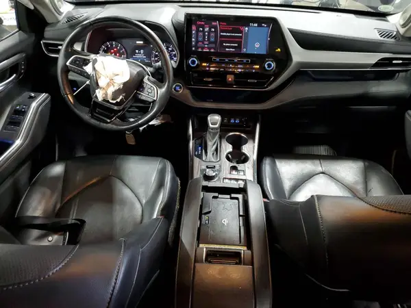5TDDZRBH9NS162602 2022 TOYOTA HIGHLANDER - Image 8