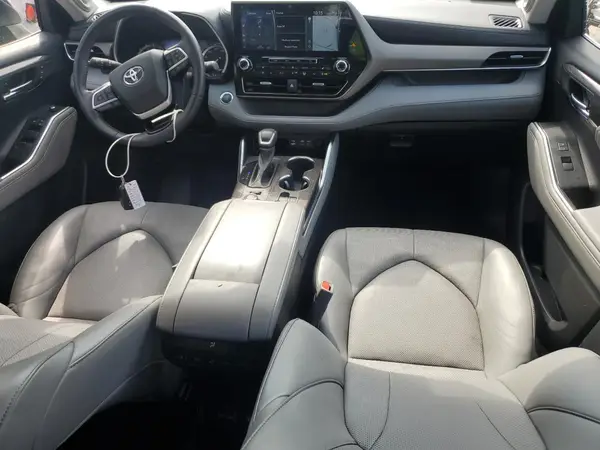 5TDDZRBH9NS181005 2022 TOYOTA HIGHLANDER - Image 8