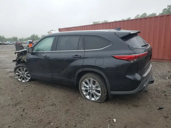 5TDDZRBH9NS187063 2022 TOYOTA HIGHLANDER - Image 2