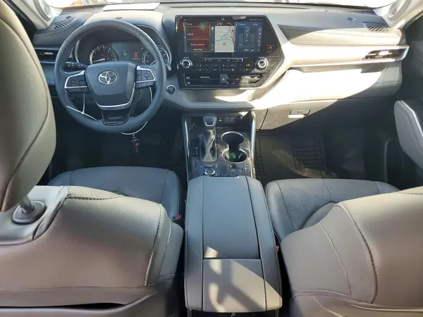 5TDDZRBH9NS572316 2022 TOYOTA HIGHLANDER - Image 8