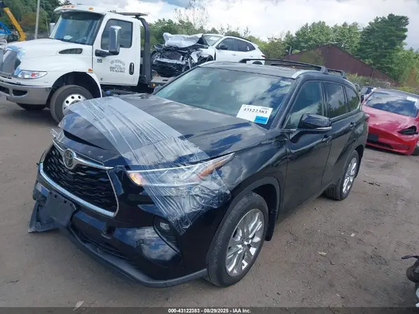 5TDDZRBHXLS024371 2020 TOYOTA HIGHLANDER - Image 2