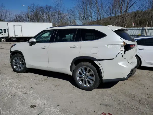 5TDDZRBHXLS053983 2020 TOYOTA HIGHLANDER - Image 2
