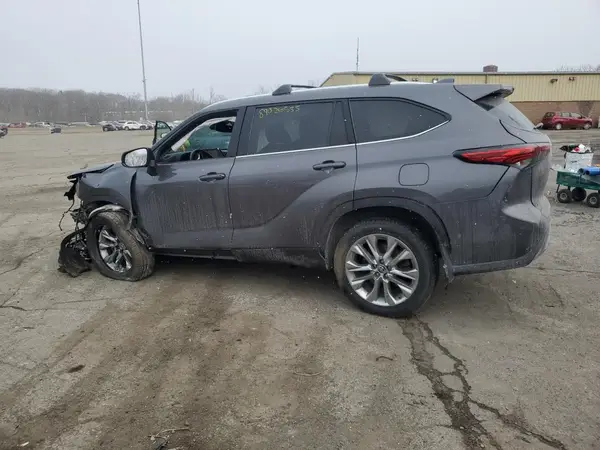 5TDDZRBHXMS092896 2021 TOYOTA HIGHLANDER - Image 2