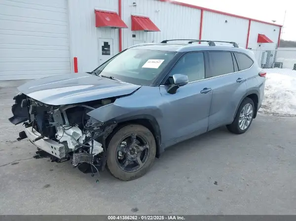 5TDDZRBHXMS110992 2021 TOYOTA HIGHLANDER - Image 2