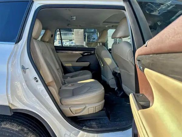 5TDDZRBHXMS139697 2021 TOYOTA HIGHLANDER - Image 8