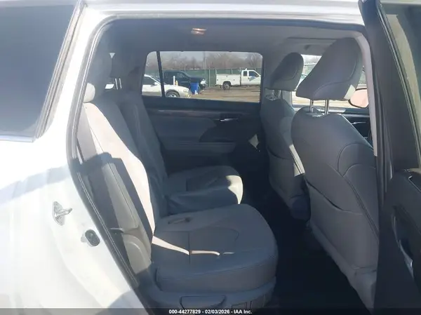 5TDDZRBHXMS524807 2021 TOYOTA HIGHLANDER - Image 8