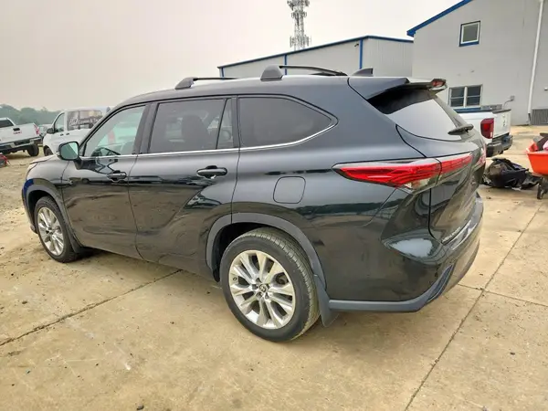 5TDDZRBHXMS525469 2021 TOYOTA HIGHLANDER - Image 2