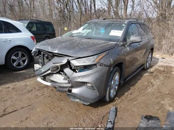 5TDDZRBHXMS543017 2021 TOYOTA HIGHLANDER - Image 2