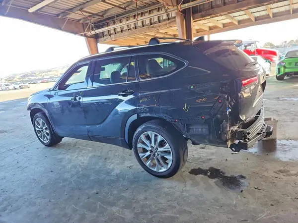 5TDDZRBHXMS555264 2021 TOYOTA HIGHLANDER - Image 2