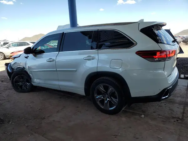 5TDDZRFH0HS360998 2017 TOYOTA HIGHLANDER - Image 2