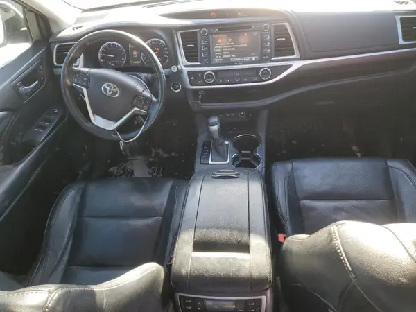 5TDDZRFH0HS365277 2017 TOYOTA HIGHLANDER - Image 8