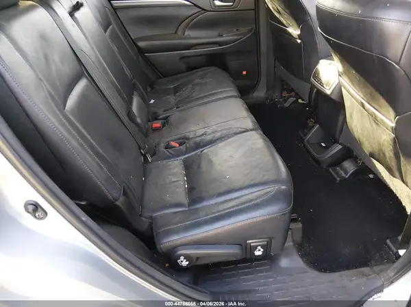 5TDDZRFH0HS366316 2017 TOYOTA HIGHLANDER - Image 8