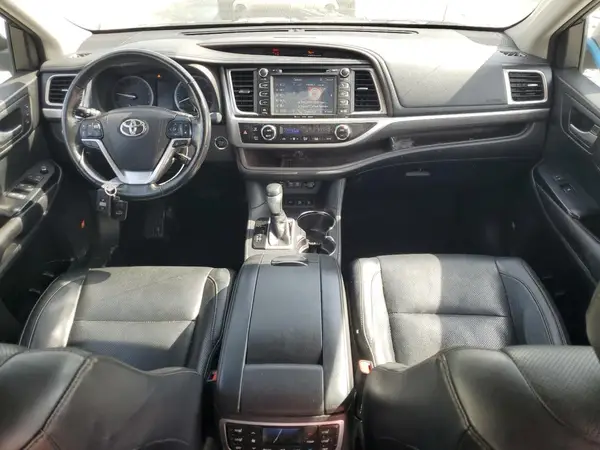 5TDDZRFH0HS369233 2017 TOYOTA HIGHLANDER - Image 8