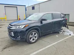 5TDDZRFH0HS369880 2017 TOYOTA HIGHLANDER