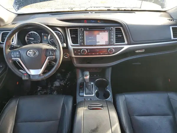 5TDDZRFH0HS372567 2017 TOYOTA HIGHLANDER - Image 8