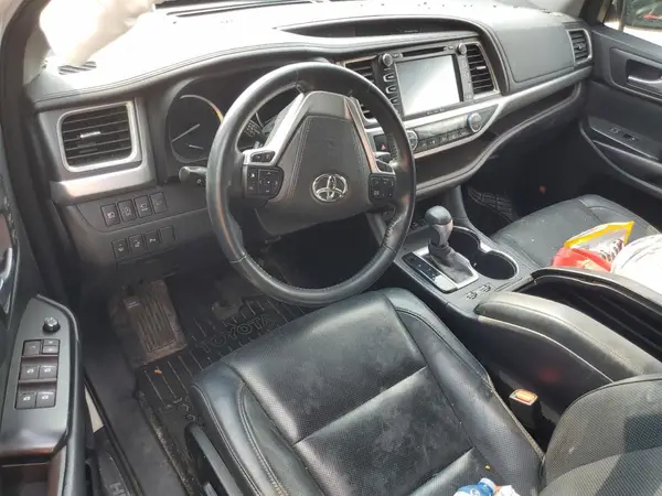 5TDDZRFH0HS373041 2017 TOYOTA HIGHLANDER - Image 8