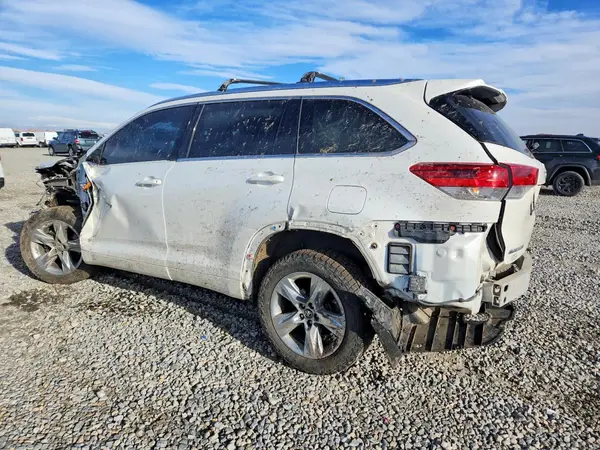 5TDDZRFH0HS400934 2017 TOYOTA HIGHLANDER - Image 2