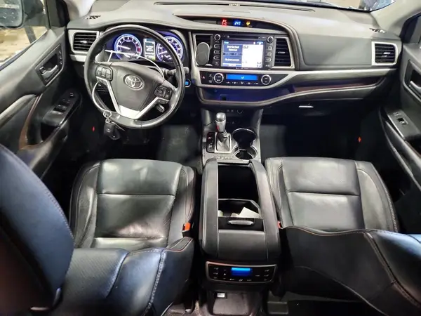 5TDDZRFH0HS401212 2017 TOYOTA HIGHLANDER - Image 8
