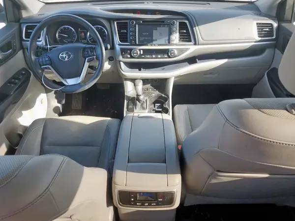 5TDDZRFH0HS403171 2017 TOYOTA HIGHLANDER - Image 8