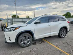 5TDDZRFH0HS403588 2017 TOYOTA HIGHLANDER