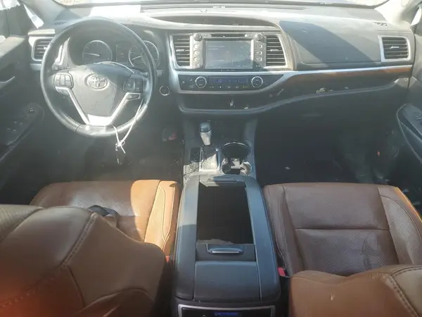 5TDDZRFH0HS405454 2017 TOYOTA HIGHLANDER - Image 8