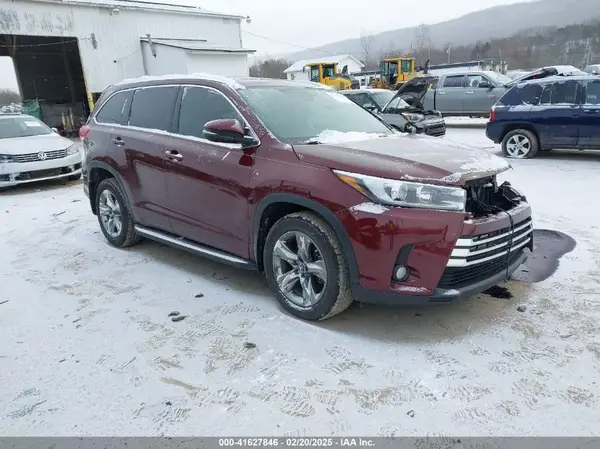 5TDDZRFH0HS416597 2017 TOYOTA HIGHLANDER - Image 1
