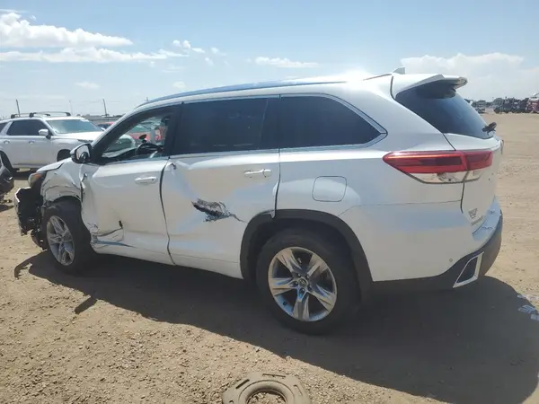 5TDDZRFH0HS418379 2017 TOYOTA HIGHLANDER - Image 2